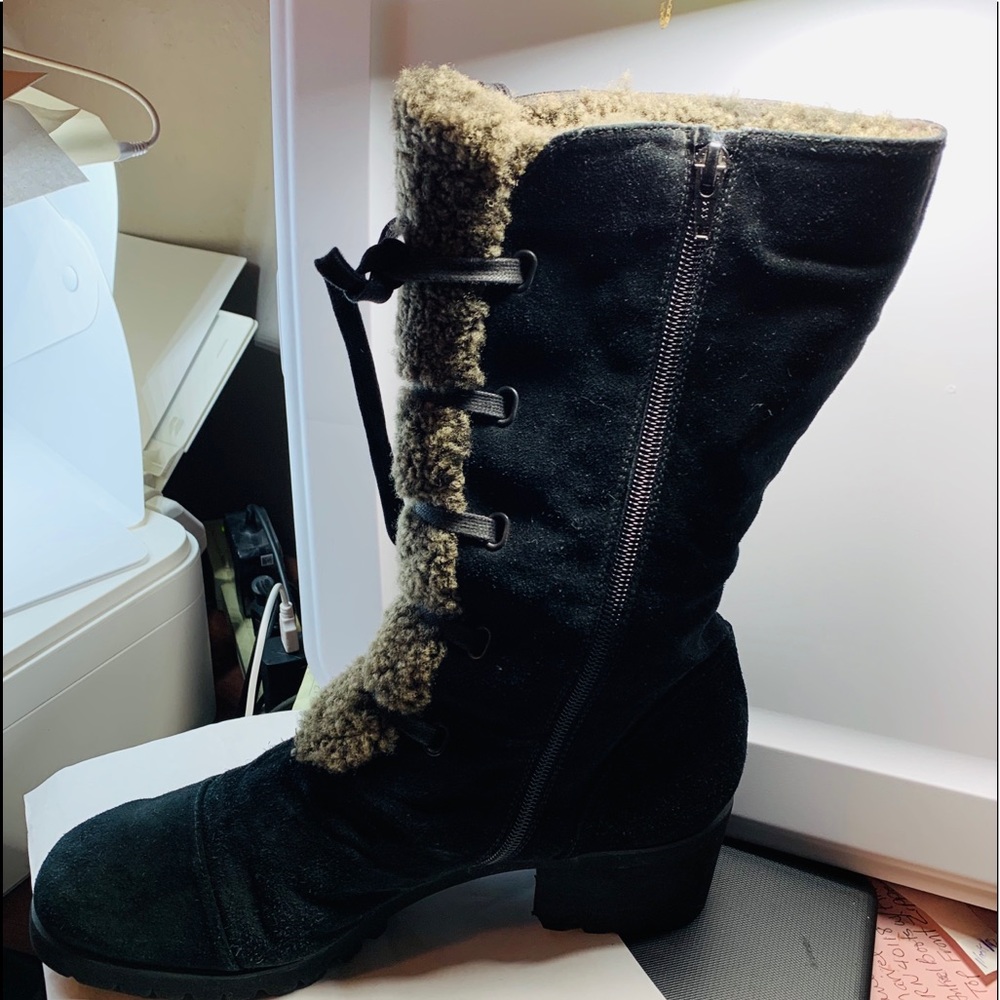 Black track natural gum faux fur lined by PEMARA